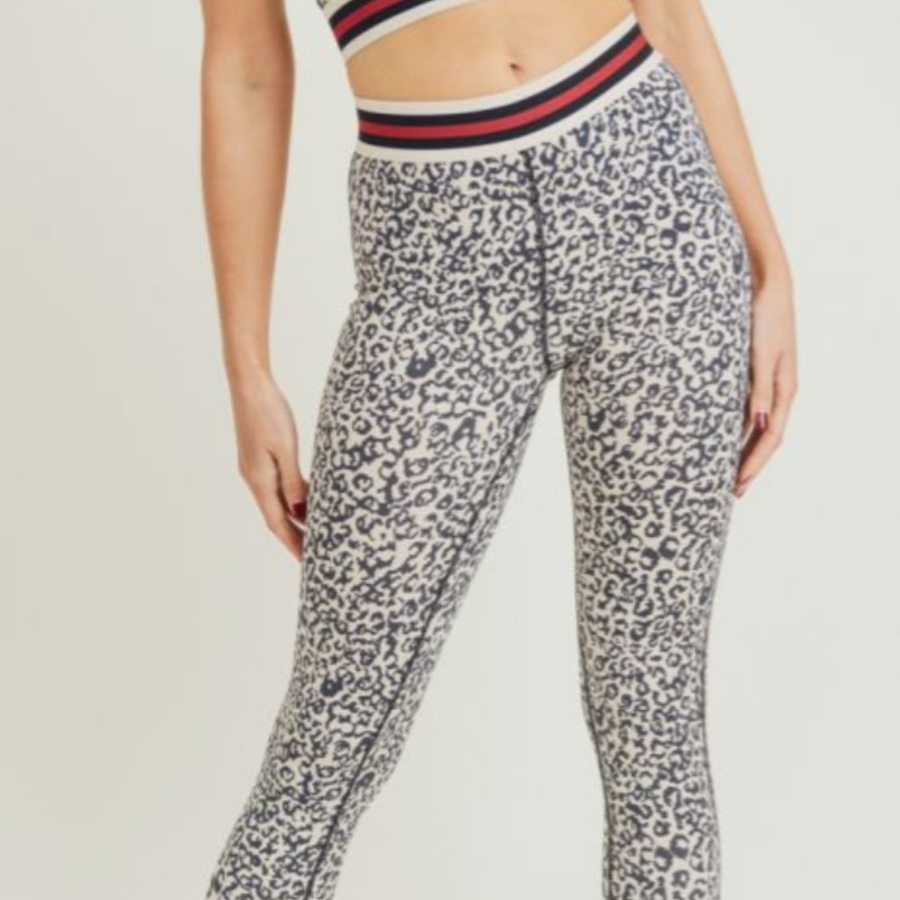 Snow Leopard Highwaisted Leggings